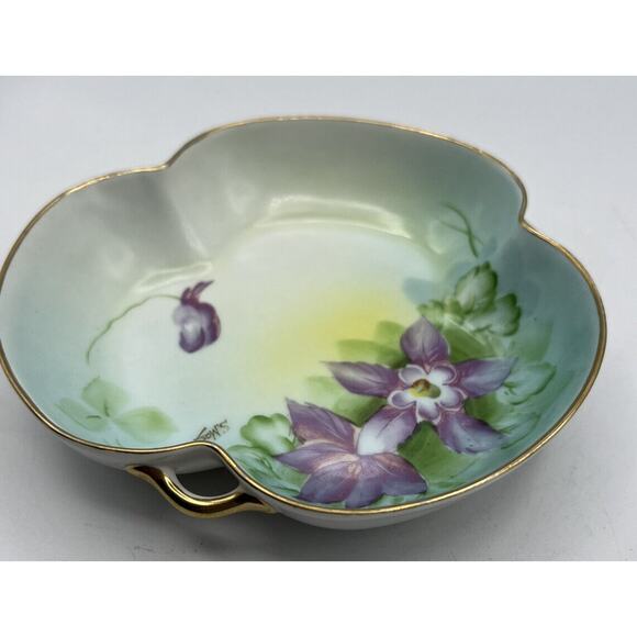 Candy Dish ceramic Meito China Hand Painted Japan Purple Iris Signed S. Moeda - Picture 2 of 5